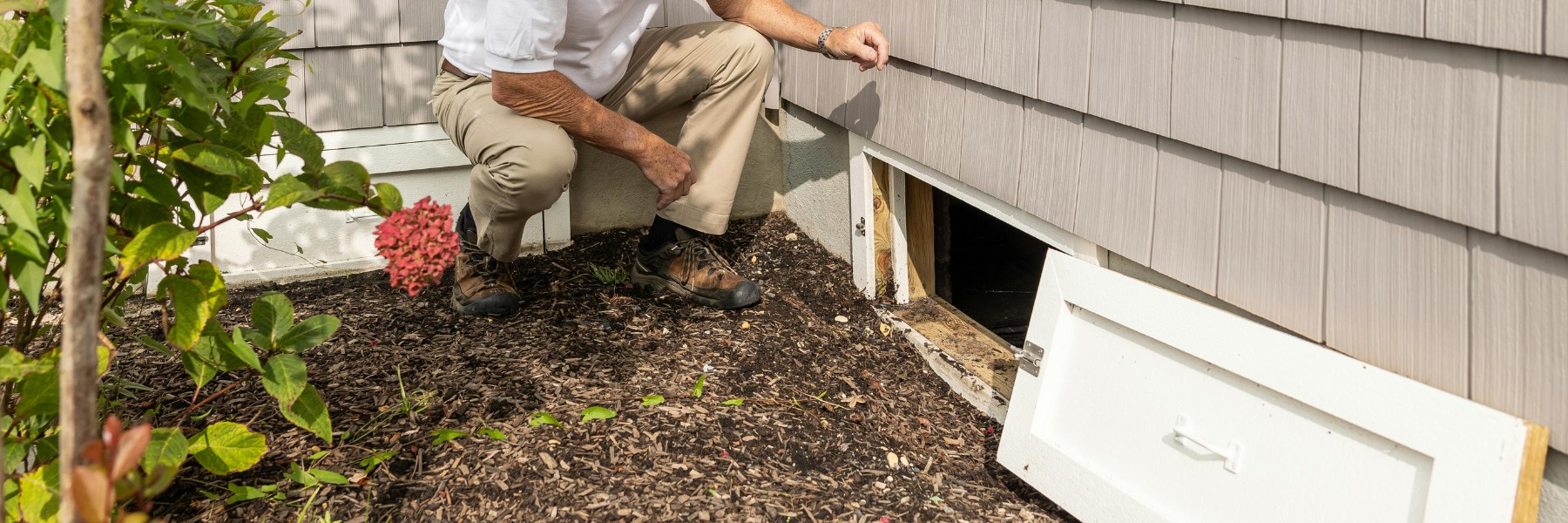 Crawlspace encapsulation services in Jacksonville, FL